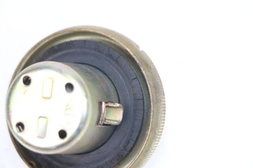 photo de TAPON DEPOSITO FUEL PEUGEOT SUM UP 125 (2008 - 2013) - Detalle de la pieza