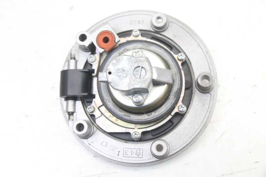 photo de TAPON DEPOSITO FUEL SUZUKI GSX F GSXF 650 (2007 - 2015) - Detalles de los puntos de fijación