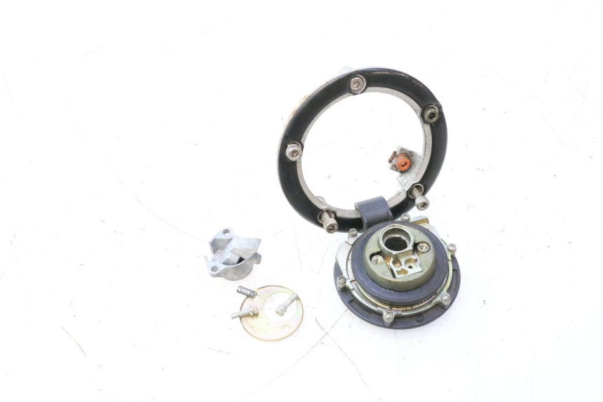 photo de TAPON DEPOSITO FUEL SUZUKI SV S 650 (2003 - 2009) - Zoom estado de uso