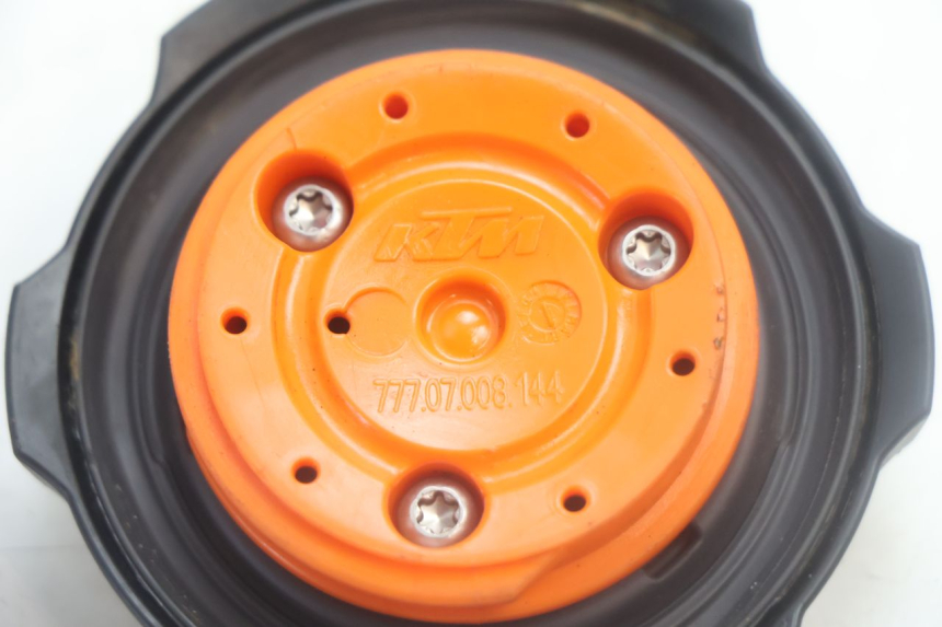 photo de TAPON DEPOSITO FUEL KTM SX 85 (2018 - 2024) - Otra perspectiva