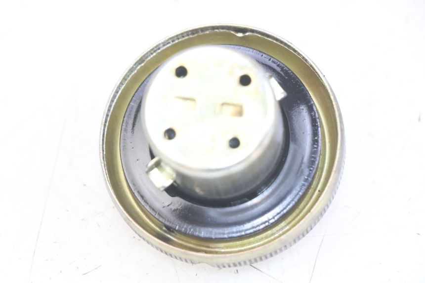 photo de TAPA DE DEPÓSITO DE COMBUSTIBLE SYM SYMPHONY 125 (2009 - 2015) - Detalle de la pieza