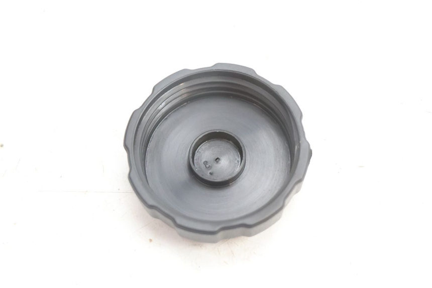 photo de TAPA DEPÓSITO DE COMBUSTIBLE PEUGEOT TKR TREKKER FURIOUS 50 (2005 - 2014) - Zoom estado de uso