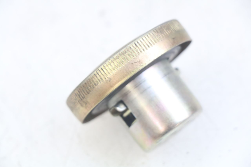 photo de TAPA DE DEPÓSITO DE COMBUSTIBLE PEUGEOT TWEET 4T 50 (2010 - 2014) - Zoom estado de uso