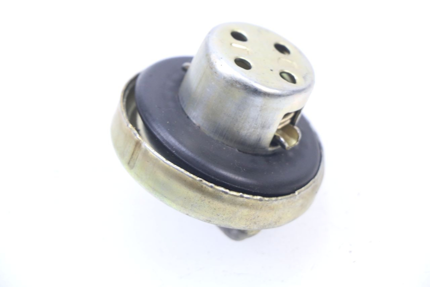 photo de TAPON DEPOSITO FUEL RAZZO VENICE 50 (2009 - 2014) - Zoom estado de uso