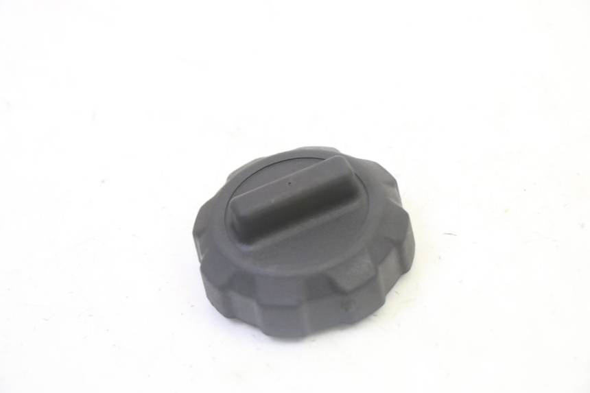 photo de TAPA DEPÓSITO DE COMBUSTIBLE PEUGEOT VIVACITY NEW 4T 50 (2008 - 2017) - Detalle de la pieza