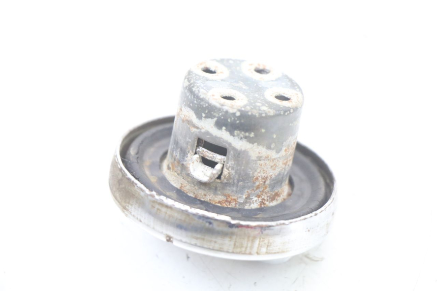 photo de TAPA DE DEPÓSITO DE COMBUSTIBLE VONROAD YIBEN 125 (2006 - 2010) - Otra perspectiva