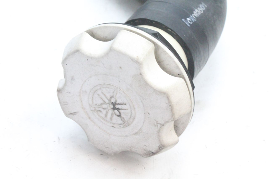 photo de TAPON DEPOSITO FUEL YAMAHA WAVE RUNNER GP R 1200 (2000 - 2003) - Detalle de la pieza