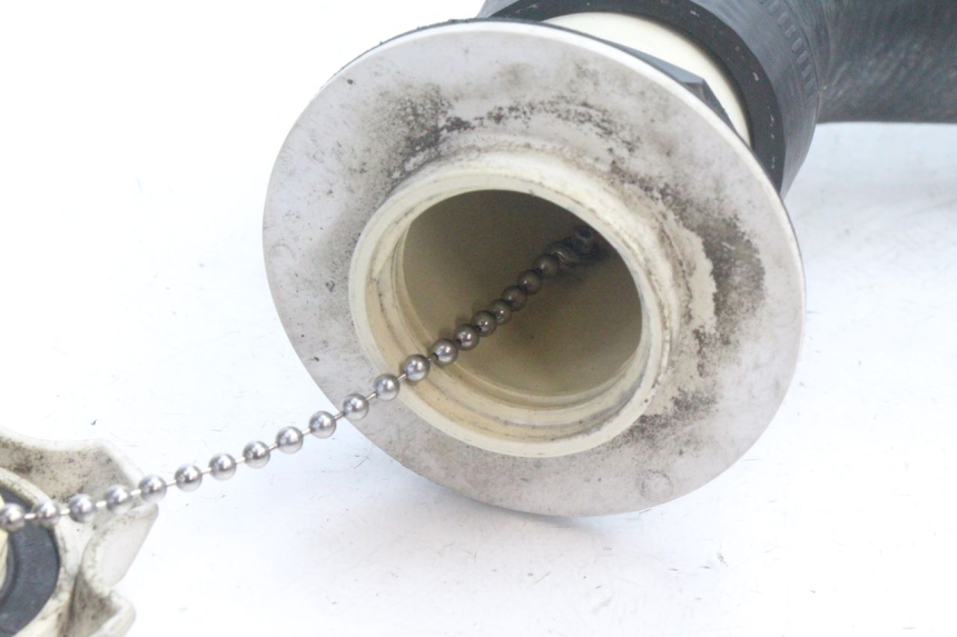 photo de TAPON DEPOSITO FUEL YAMAHA WAVE RUNNER GP R 1200 (2000 - 2003) - Primer plano técnico