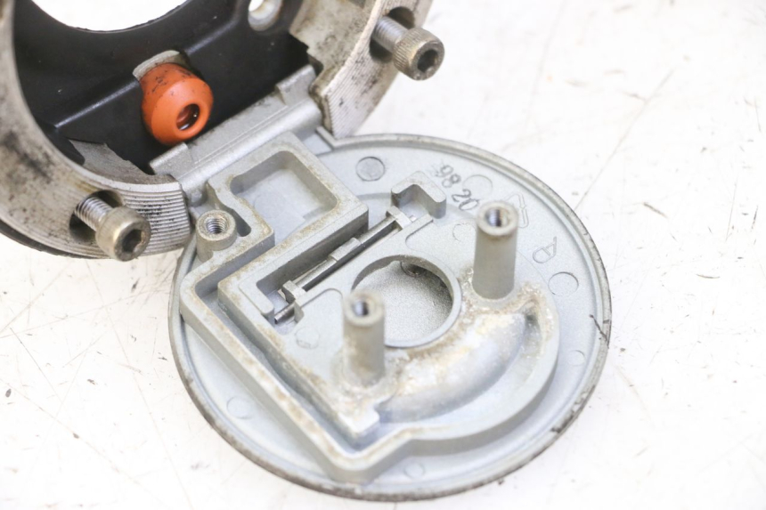 photo de TAPON DEPOSITO FUEL YAMAHA XJ6 ABS 600 (2008 - 2016) - Detalle de la pieza