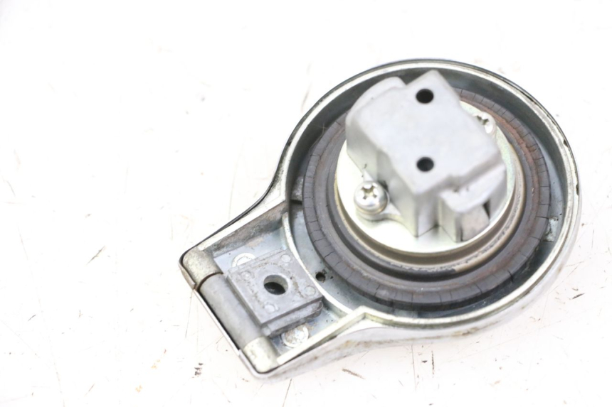 photo de TAPON DEPOSITO FUEL YAMAHA SR 125 (1982 - 2003) - Otra perspectiva