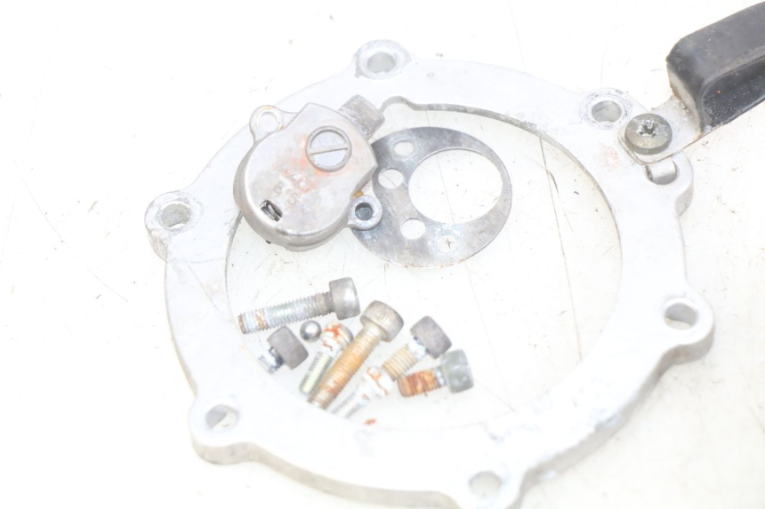 photo de TAPA DEPÓSITO DE COMBUSTIBLE YAMAHA YZF R1 1000 (2007 - 2008) - Primer plano técnico