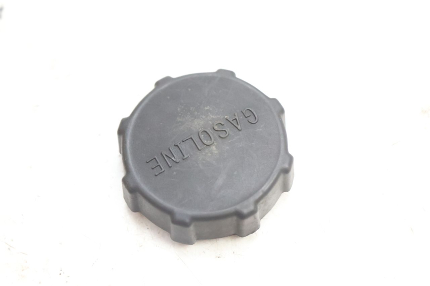photo de TAPA DEPÓSITO DE COMBUSTIBLE PIAGGIO ZIP 2T 50 (2009 - 2019) - Detalle de la pieza