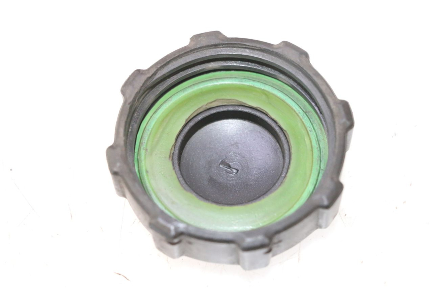 photo de TAPA DE DEPÓSITO DE COMBUSTIBLE PIAGGIO ZIP 4T 50 (2018 - 2020) - Detalle de la pieza