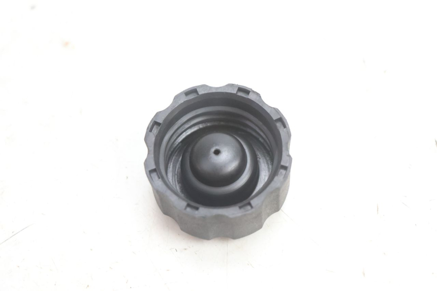 photo de TAPON DEPOSITO ACEITE PEUGEOT BUXY 50 (1993 - 1998) - Zoom estado de uso