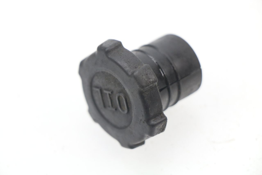 photo de TAPA DEPÓSITO DE ACEITE PIAGGIO FLY 2T 50 (2004 - 2017) - Zoom estado de uso