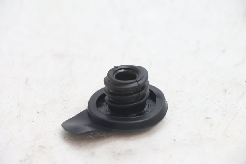 photo de TAPON DEPOSITO ACEITE TNT MOTOR GRIDO 2T 50 (2010 - 2019) - Zoom estado de uso