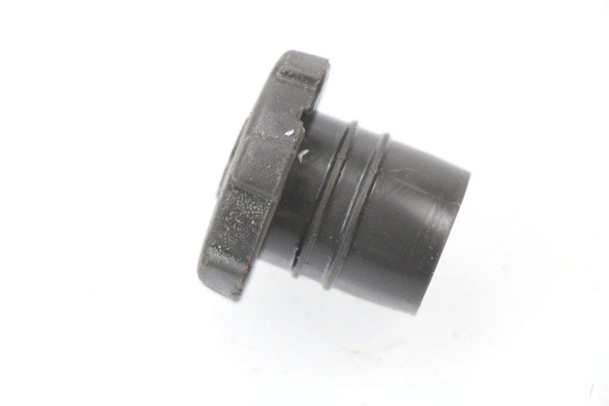 photo de TAPON DEPOSITO ACEITE PIAGGIO LIBERTY 2T 50 (2004 - 2008) - Zoom estado de uso