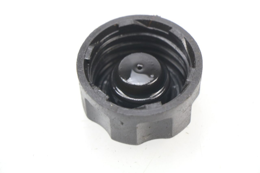 photo de TAPA DEPÓSITO DE ACEITE PEUGEOT LUDIX 50 (2008 - 2017) - Detalle de la pieza