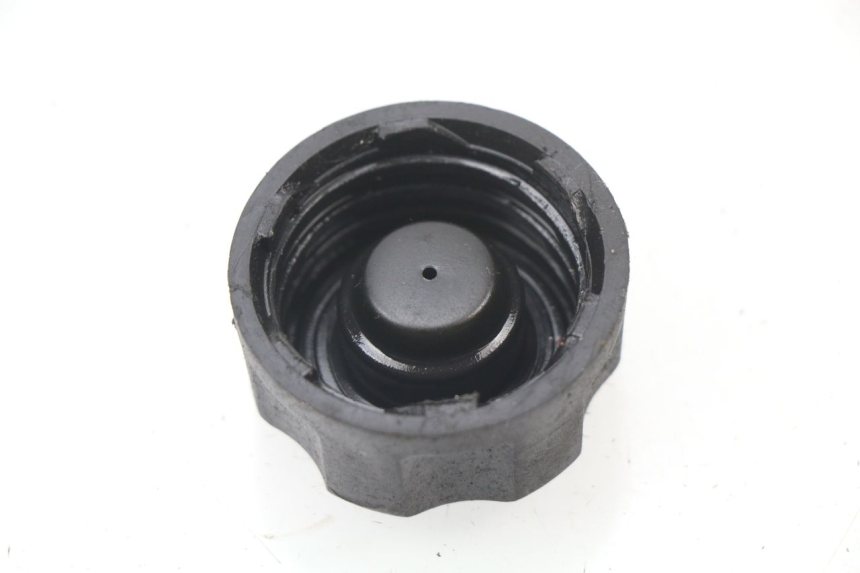 photo de TAPA DEPÓSITO DE ACEITE PEUGEOT LUDIX 50 (2008 - 2017) - Detalle de la pieza