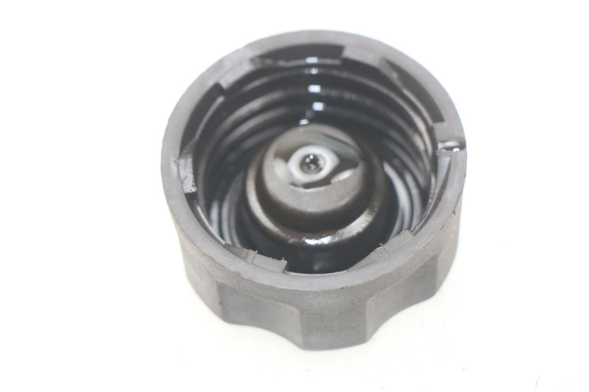 photo de TAPA DEPÓSITO DE ACEITE PEUGEOT LUDIX 50 (2008 - 2017) - Detalle de la pieza