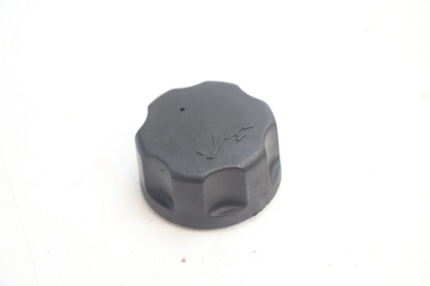 photo de TAPA DEPÓSITO DE ACEITE PEUGEOT LUDIX 50 (2008 - 2017) - Detalle de la pieza