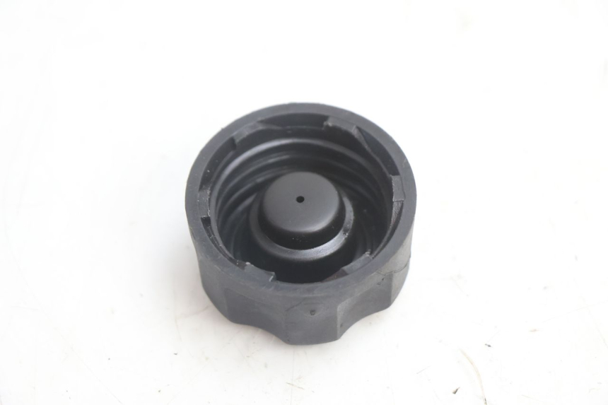 photo de TAPON DEPOSITO ACEITE PEUGEOT LUDIX ONE 50 (2004 - 2006) - Zoom estado de uso