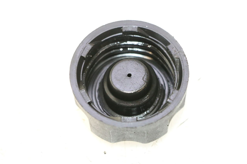 photo de TAPON DEPOSITO ACEITE PEUGEOT LUDIX PRO 2T 50 (2010 - 2017) - Zoom estado de uso