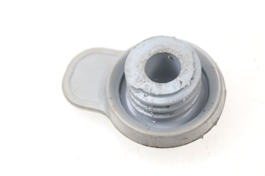 photo de TAPA DEPÓSITO DE ACEITE MBK OVETTO 2T 50 (2007 - 2017) - Detalle de la pieza