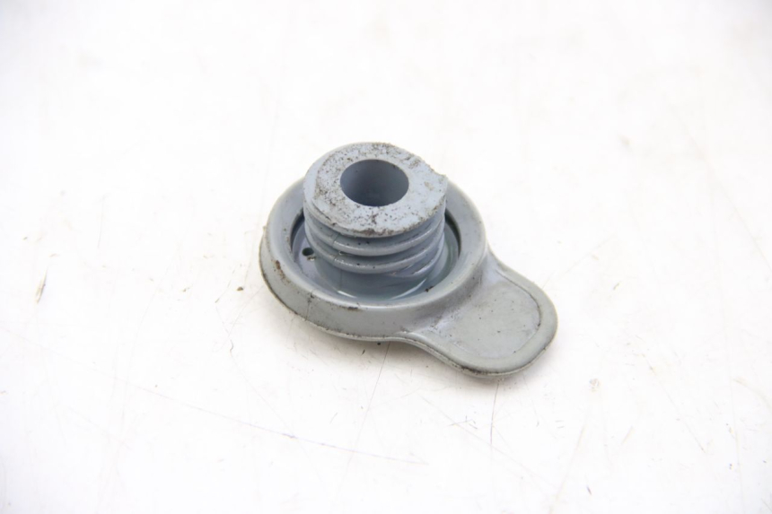 photo de TAPA DEPÓSITO DE ACEITE MBK OVETTO 2T 50 (2007 - 2017) - Otra perspectiva