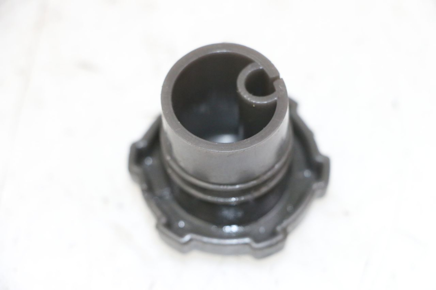 photo de TAPA DEPÓSITO DE ACEITE PIAGGIO VESPA S 2T 50 (2007 - 2014) - Detalle de la pieza