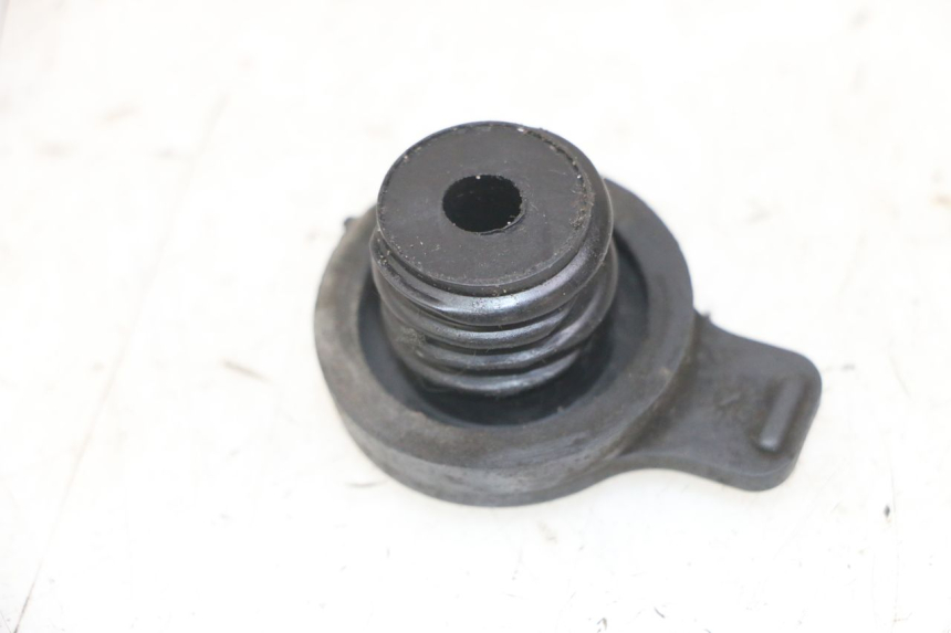 photo de TAPON DEPOSITO ACEITE APRILIA RALLY AC 50 (1995 - 2004) - Detalle de la pieza