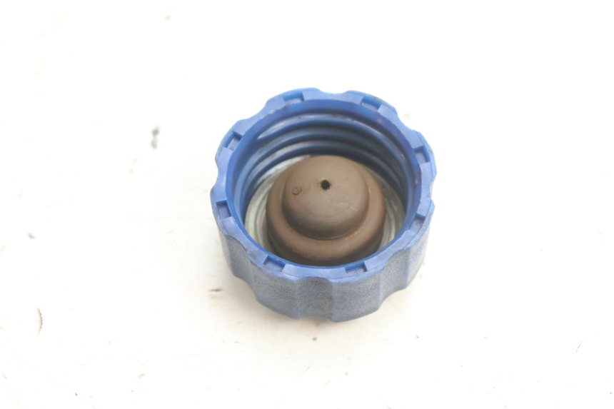 photo de TAPA DEPÓSITO DE ACEITE PEUGEOT SATELIS 125 (2006 - 2009) - Zoom estado de uso