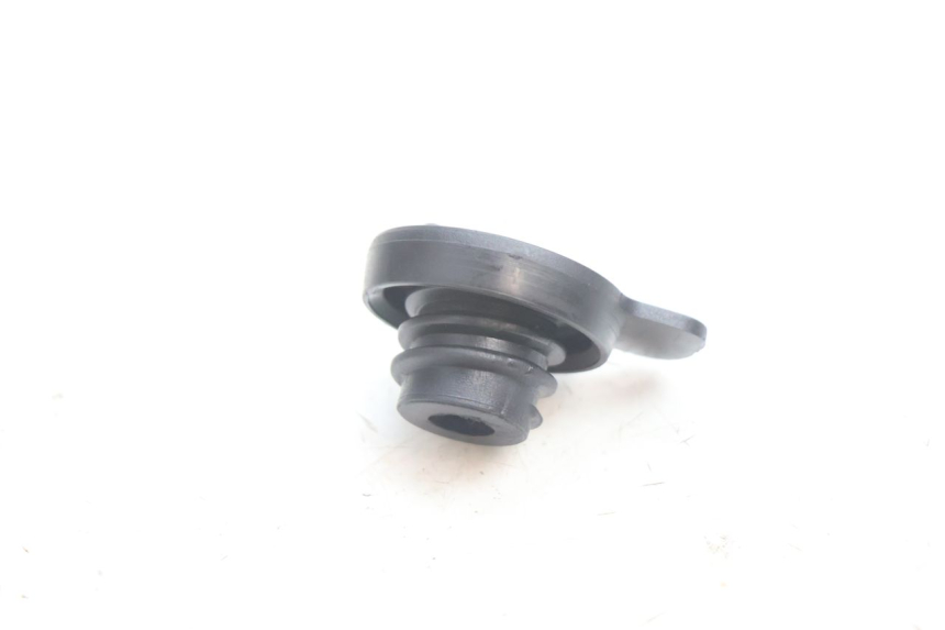 photo de TAPON DEPOSITO ACEITE KYMCO SUPER 8 2T 50 (2007 - 2013) - Zoom estado de uso