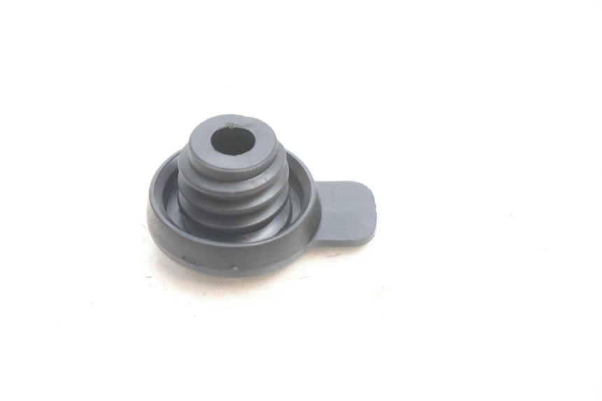 photo de TAPON DEPOSITO ACEITE KYMCO SUPER 8 2T 50 (2007 - 2013) - Otra perspectiva