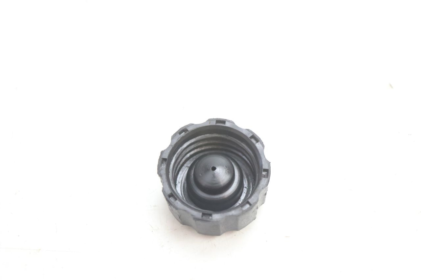 photo de TAPA DEPÓSITO DE ACEITE PEUGEOT TREKKER 50 (1995 - 2004) - Zoom estado de uso