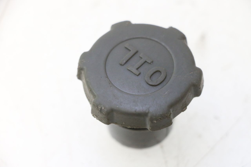 photo de TAPA DEPÓSITO ACEITE PIAGGIO VESPA LX 2T 50 (2005 - 2013) - Vista principal