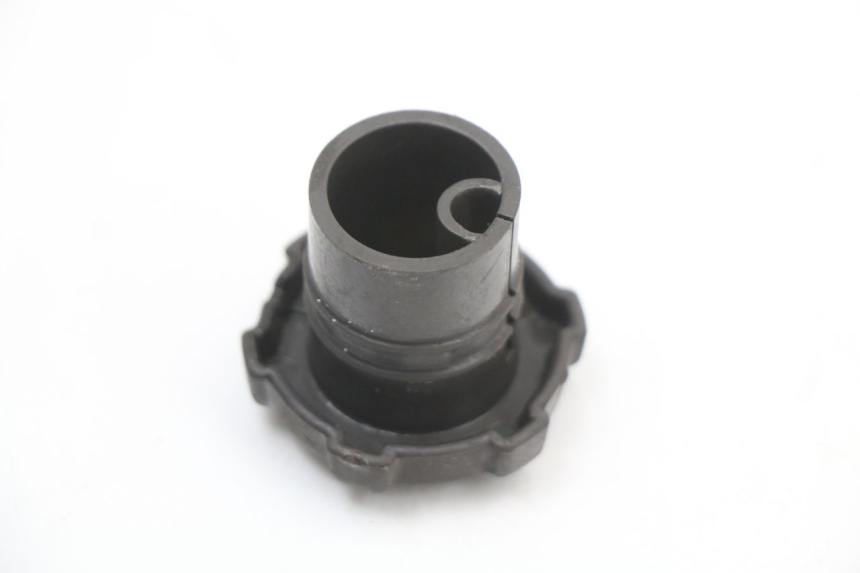 photo de TAPA DEPÓSITO DE ACEITE PIAGGIO VESPA S 2T 50 (2007 - 2014) - Otra perspectiva