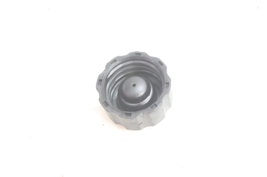 photo de TAPON DEPOSITO ACEITE PEUGEOT VIVACITY 100 (1999 - 2008) - Zoom estado de uso