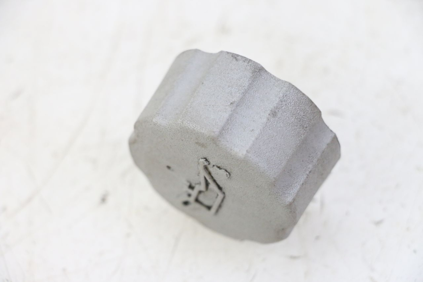 photo de TAPON DEPOSITO ACEITE HONDA X8R 50 (1998 - 2003) - Zoom estado de uso