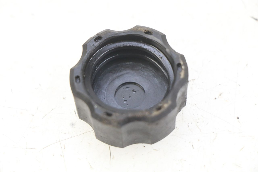 photo de TAPA DE EXPANSIÓN DEL DEPÓSITO HONDA CB R 1000 (2018 - 2023) - Detalle de la pieza