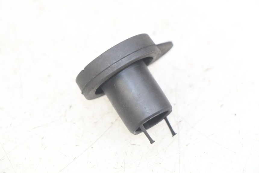 photo de TAPA DE EXPANSIÓN DEL DEPÓSITO HONDA FES PANTHEON 125 (2003 - 2007) - Zoom estado de uso