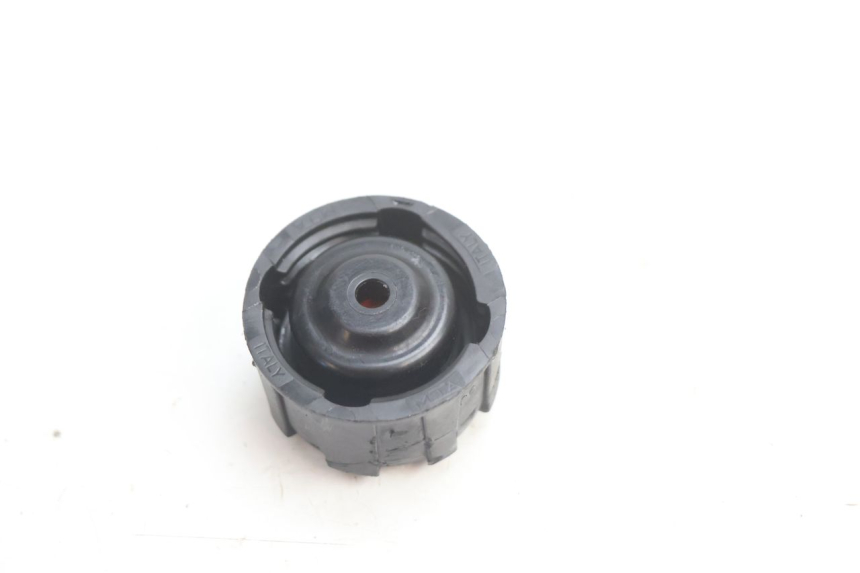 photo de TAPA DE EXPANSIÓN DEL DEPÓSITO PIAGGIO MP3 LT 400 (2007 - 2012) - Zoom estado de uso