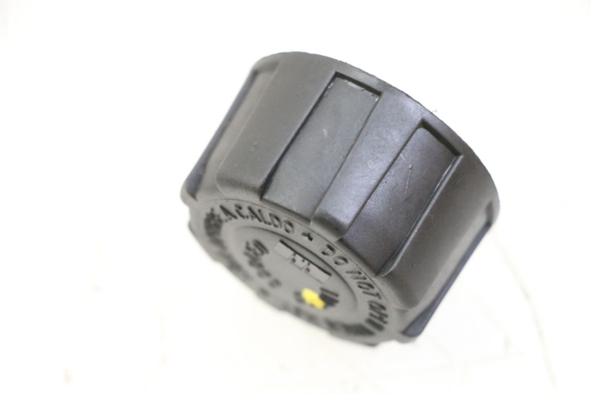 photo de BOTELLA EXPANSION TAPON PIAGGIO MP3 500 (2014 - 2017) - Zoom estado de uso