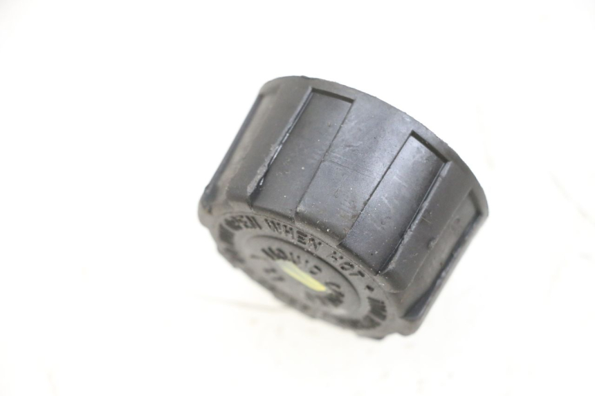 photo de TAPA DE EXPANSIÓN DEL DEPÓSITO PIAGGIO MP3 RL 250 (2006 - 2010) - Zoom estado de uso