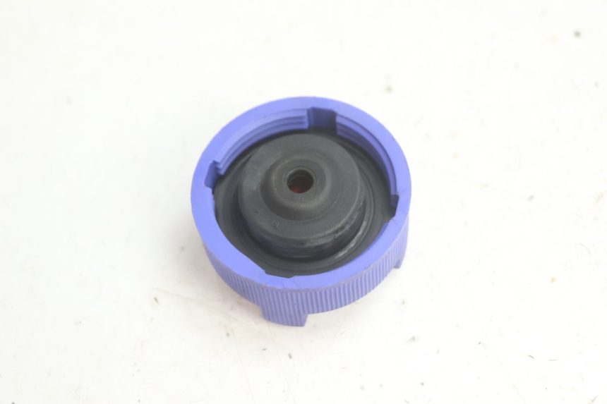 photo de BOTELLA EXPANSION TAPON PEUGEOT SATELIS 125 (2013 - 2018) - Zoom estado de uso