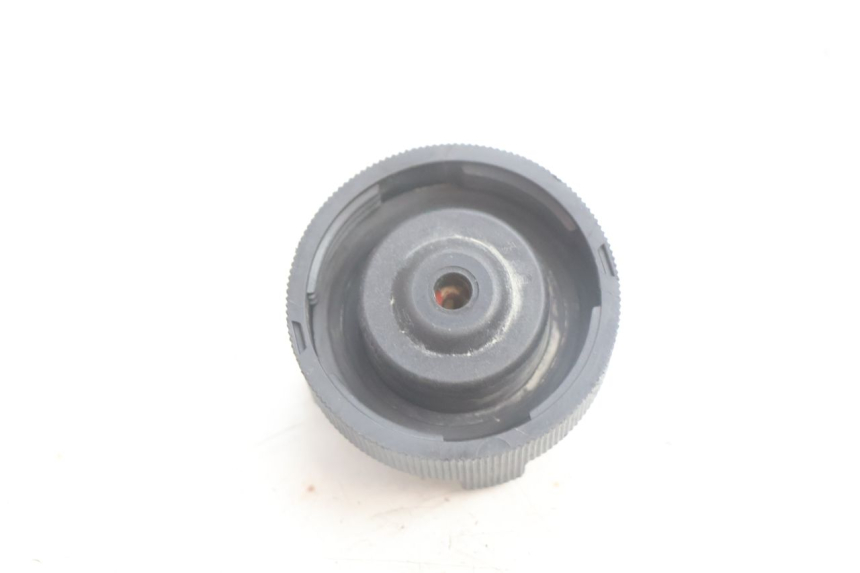 photo de BOTELLA EXPANSION TAPON APRILIA SCARABEO GT 125 (1999 - 2007) - Otra perspectiva