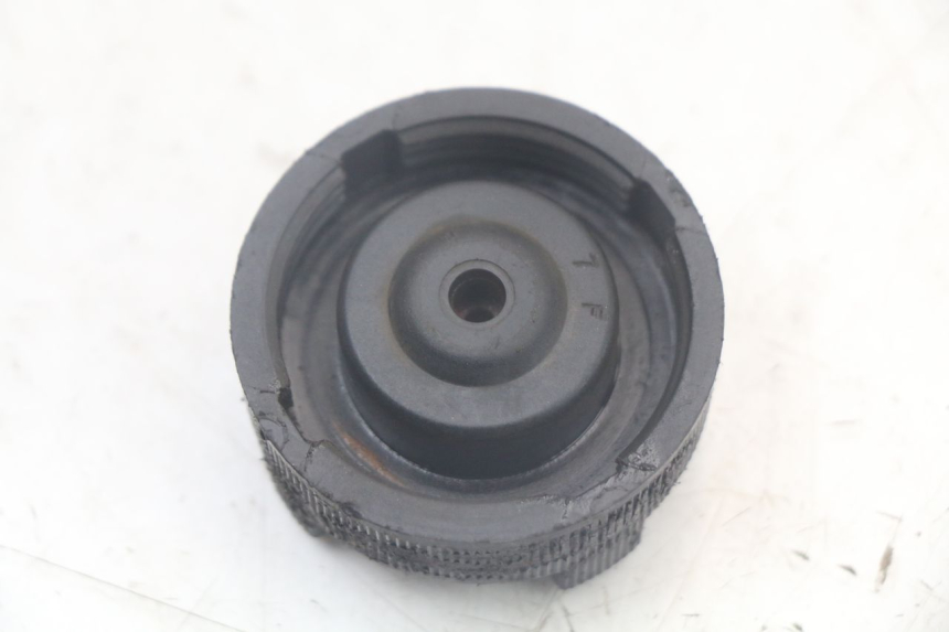 photo de TAPA DE EXPANSIÓN DEL DEPÓSITO DERBI SENDA SM X-TREME 50 (2006 - 2010) - Otra perspectiva