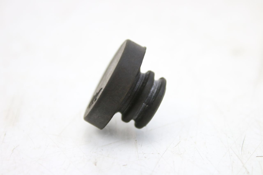 photo de TAPA DE EXPANSIÓN DEL DEPÓSITO SUZUKI UH BURGMAN 125 (2002 - 2006) - Primer plano técnico