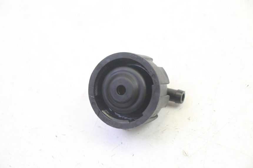 photo de TAPA DE EXPANSIÓN DEL DEPÓSITO YAMAHA YP MAJESTY 125 (2007 - 2010) - Zoom estado de uso