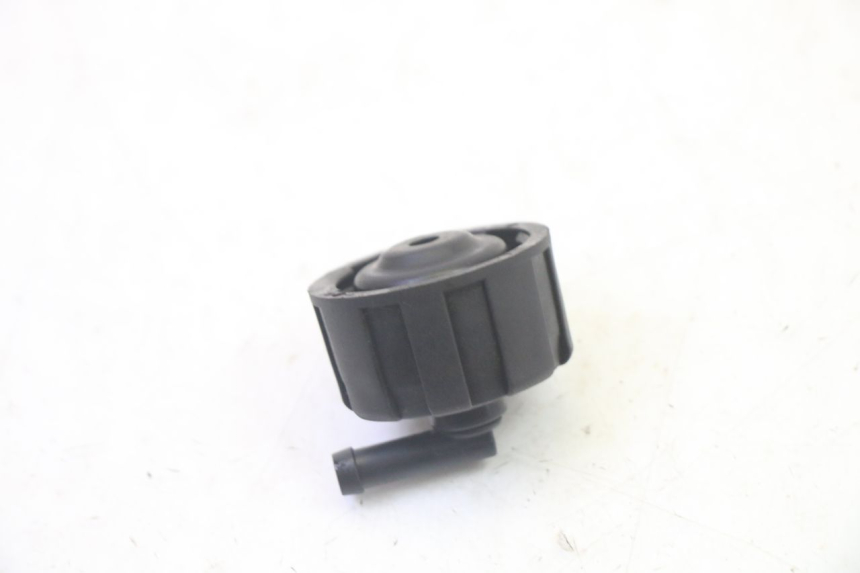 photo de TAPA DE EXPANSIÓN DEL DEPÓSITO YAMAHA YP MAJESTY 125 (2007 - 2010) - Otra perspectiva